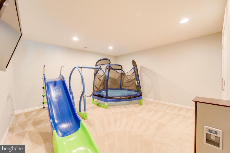 Interior, Playground, Recessed Lighting