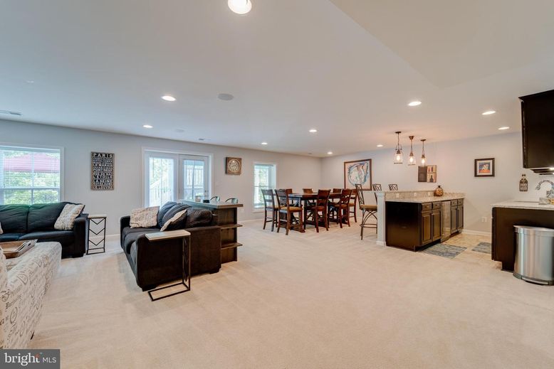Dining room, Interior, Kitchen, Living room, Pendant Lights, Recessed Lighting