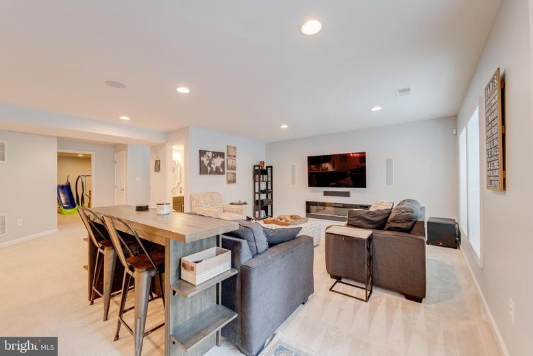 Dining room, Interior, Living room, Recessed Lighting