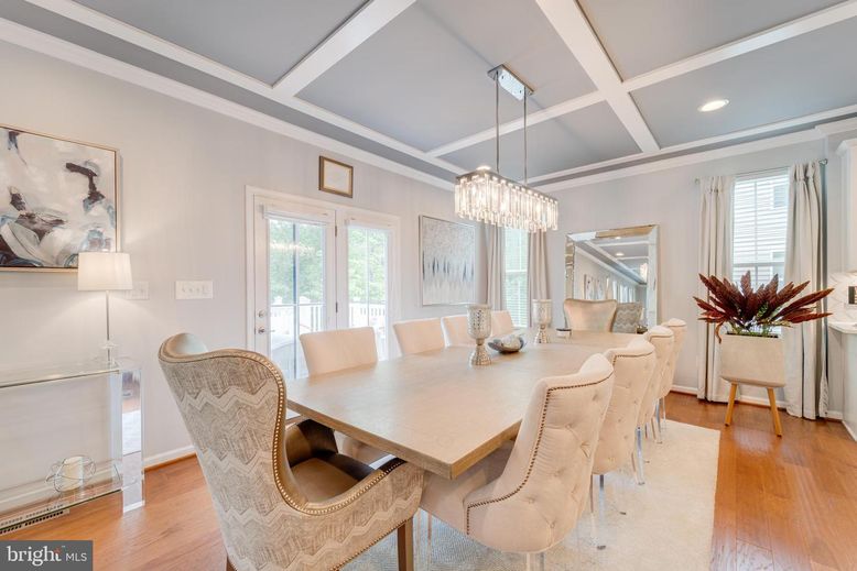 Chandelier, Dining room, Interior, Recessed Lighting, Wood Texture Flooring