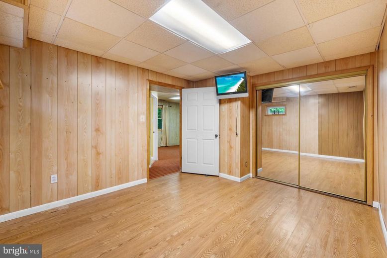 Empty room, Interior, Wood Texture Flooring, Wooden Walls