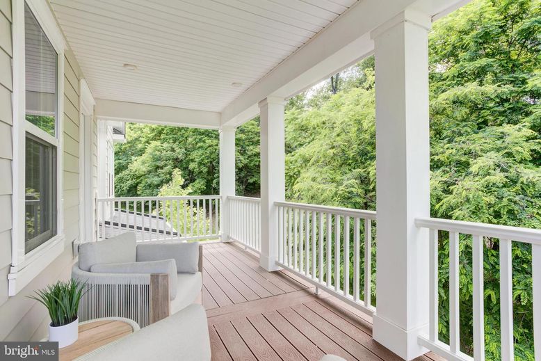 Exterior, Wood Texture Flooring