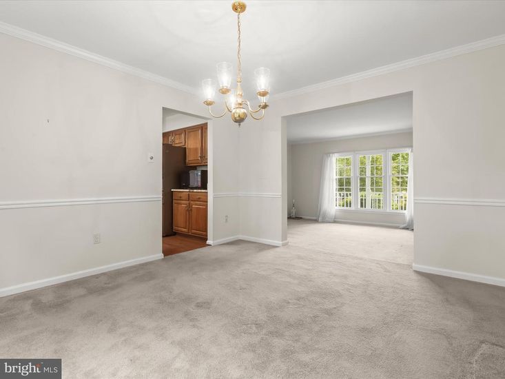 Chandelier, Empty room, Interior