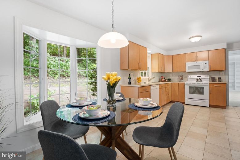 Dining room, Interior, Kitchen, Pendant Lights