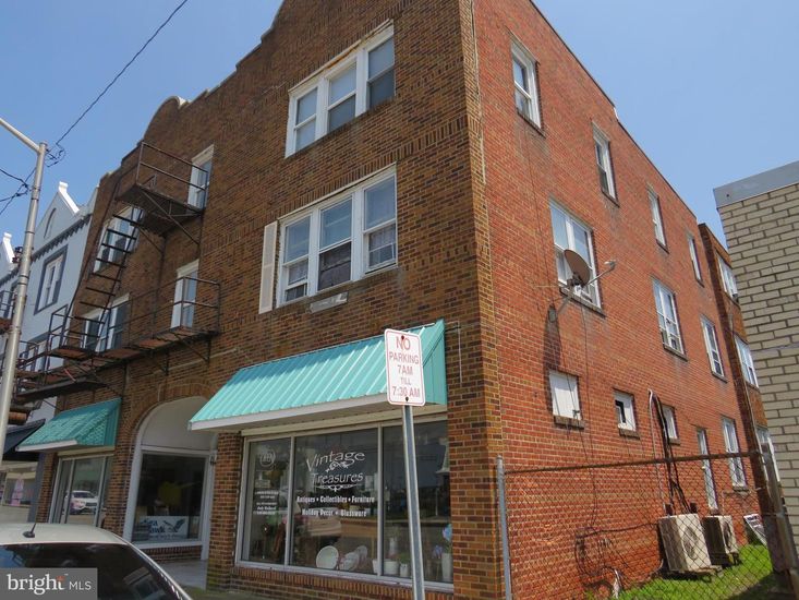 Exterior, Facade, Brick Facade, Condo Building