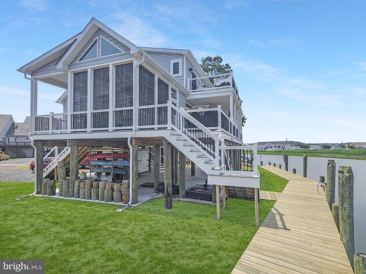 Backyard, Exterior, Water