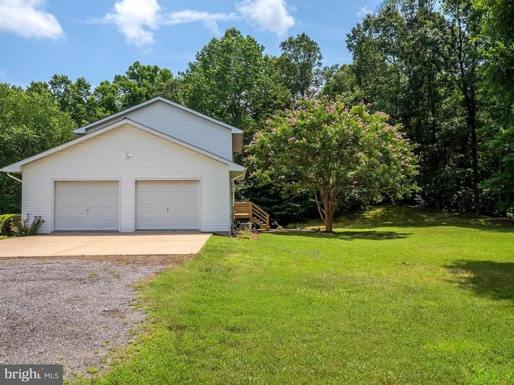 Backyard, Detached Garage, Exterior