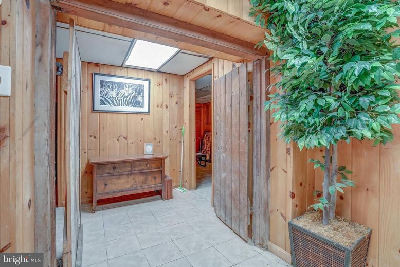 Interior, Wooden Ceilings, Wooden Walls