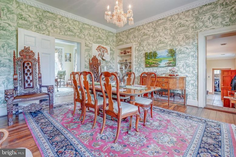 Chandelier, Dining room, Interior, Recessed Lighting, Wood Texture Flooring