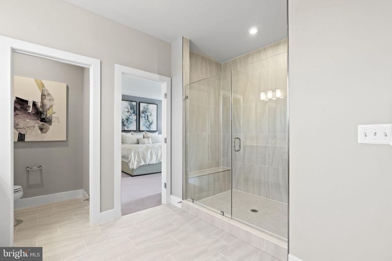 Bathroom, Bedroom, Glass Shower, Interior, Recessed Lighting