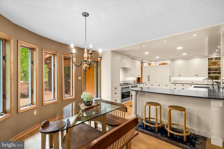 Chandelier, Dining room, Interior, Kitchen, Recessed Lighting, Stainless Steel Appliances, Wood Texture Flooring
