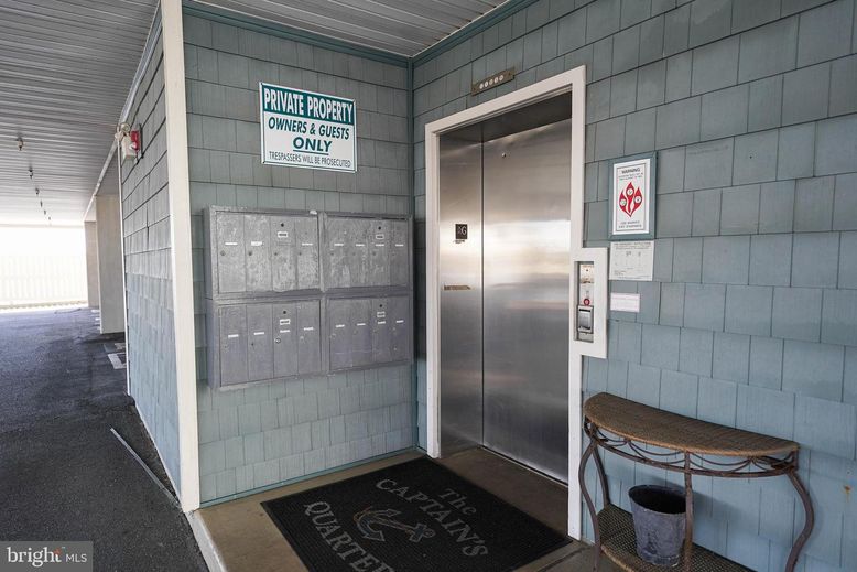 Elevator, Interior