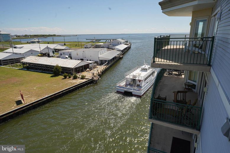 Exterior, Water