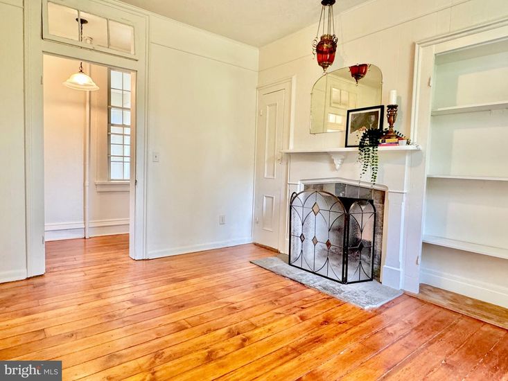 Fireplace, Interior, Pendant Lights, Wood Texture Flooring