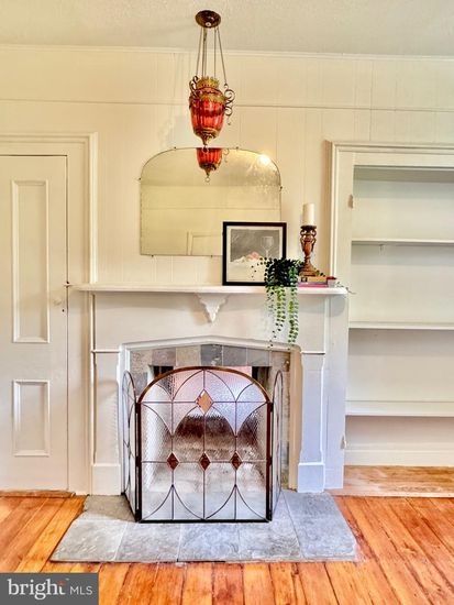 Fireplace, Interior, Pendant Lights, Wood Texture Flooring