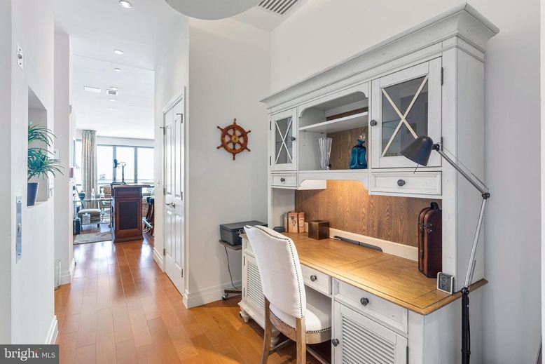 Home Office, Interior, Recessed Lighting, Wood Texture Flooring
