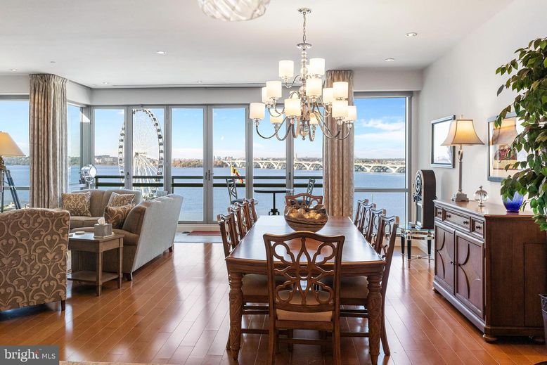 Chandelier, Dining room, Interior, Living room, Recessed Lighting, Water, Wood Texture Flooring