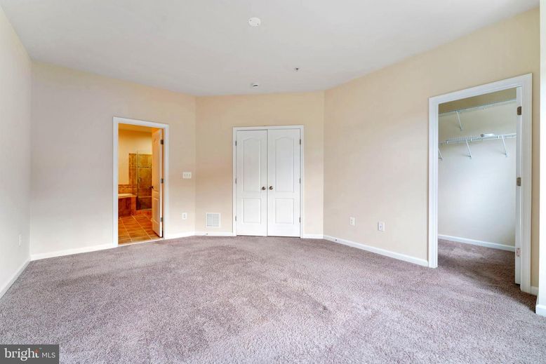 Bathroom, Empty room, Interior