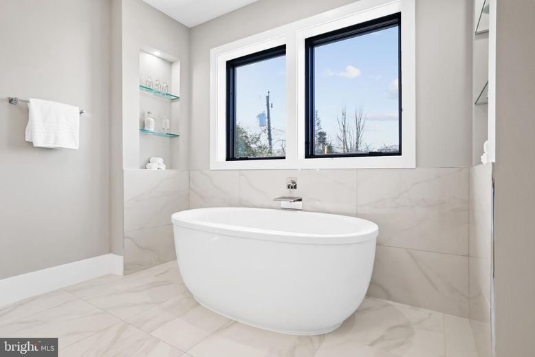 Bathroom, Free Standing Baths, Interior, Marble, Marble Walls
