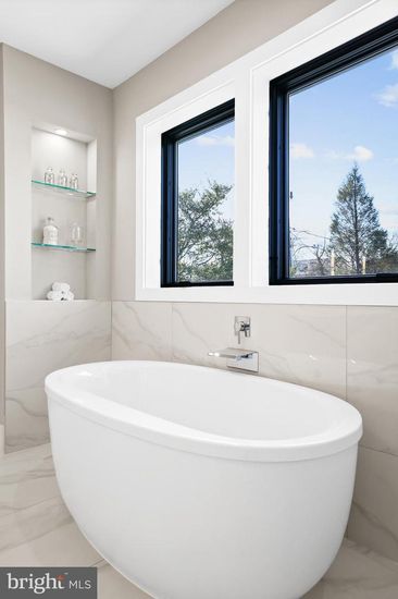 Bathroom, Free Standing Baths, Interior, Marble, Marble Walls