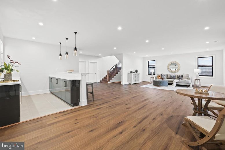 Interior, Kitchen, Living room, Pendant Lights, Recessed Lighting, Wood Texture Flooring
