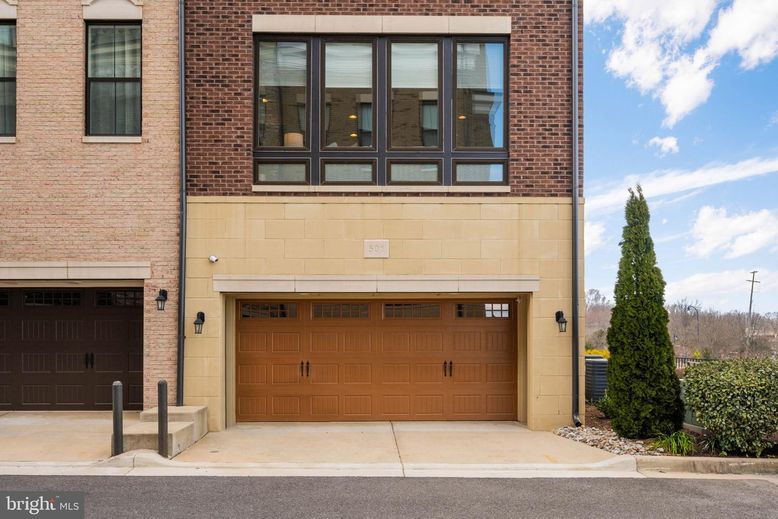 Attached, Exterior, Facade, Brick Facade, Rowhouse