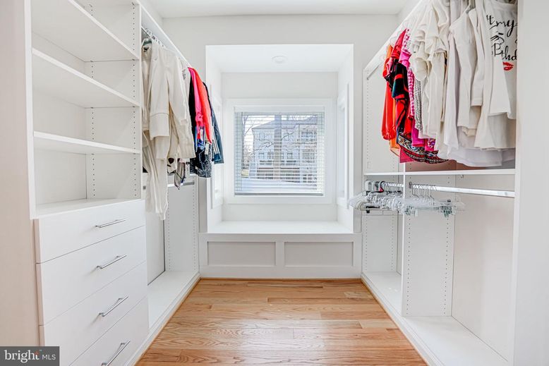 Interior, Walk-in Closets, Wood Texture Flooring