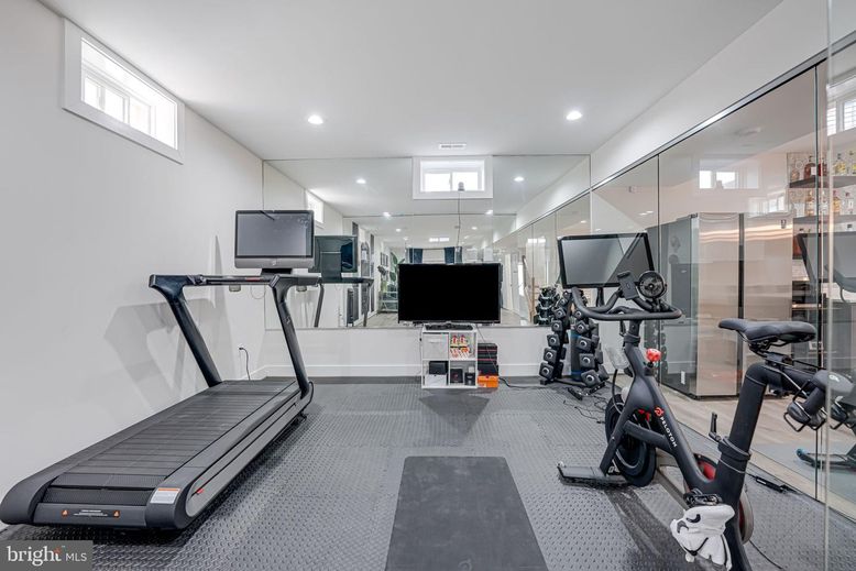 Fitness Equipment, Interior, Recessed Lighting