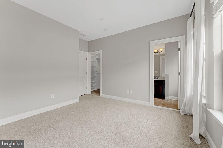 Bathroom, Empty room, Interior