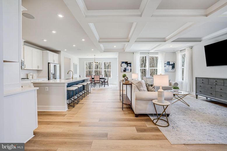 Chandelier, Dining room, Interior, Kitchen, Living room, Recessed Lighting, Wood Texture Flooring