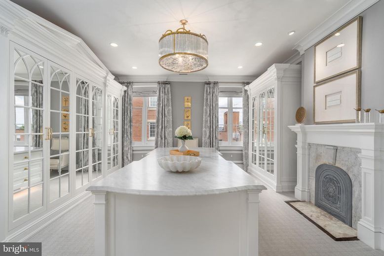 Fireplace, Interior, Recessed Lighting