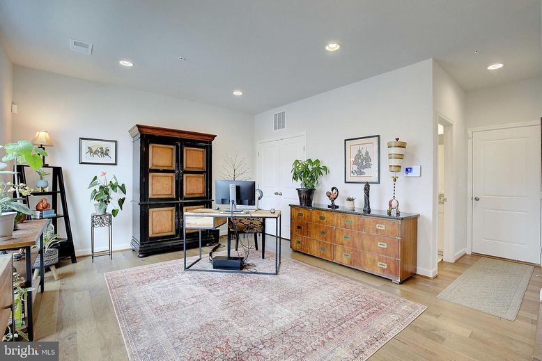 Home Office, Interior, Recessed Lighting, Wood Texture Flooring