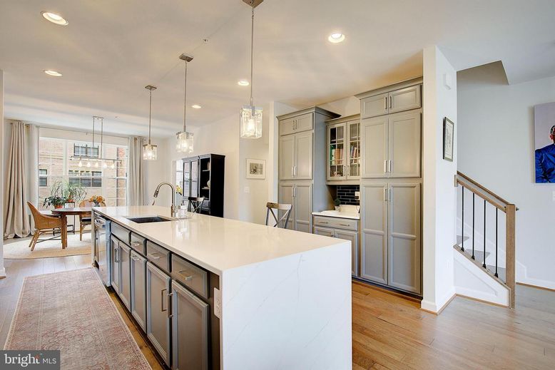 Dining room, Interior, Kitchen, Pendant Lights, Recessed Lighting, Wood Texture Flooring