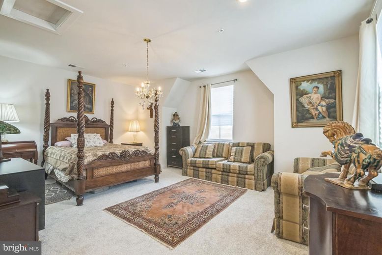 Bedroom, Chandelier, Interior, Recessed Lighting