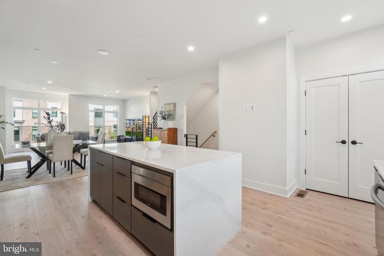 Dining room, Interior, Kitchen, Recessed Lighting, Wood Texture Flooring