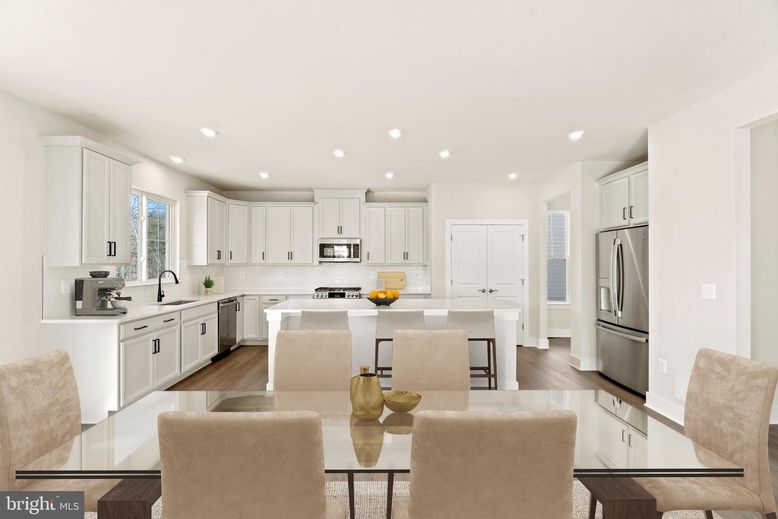 Dining room, Interior, Kitchen, Recessed Lighting, Stainless Steel Appliances, Wood Texture Flooring