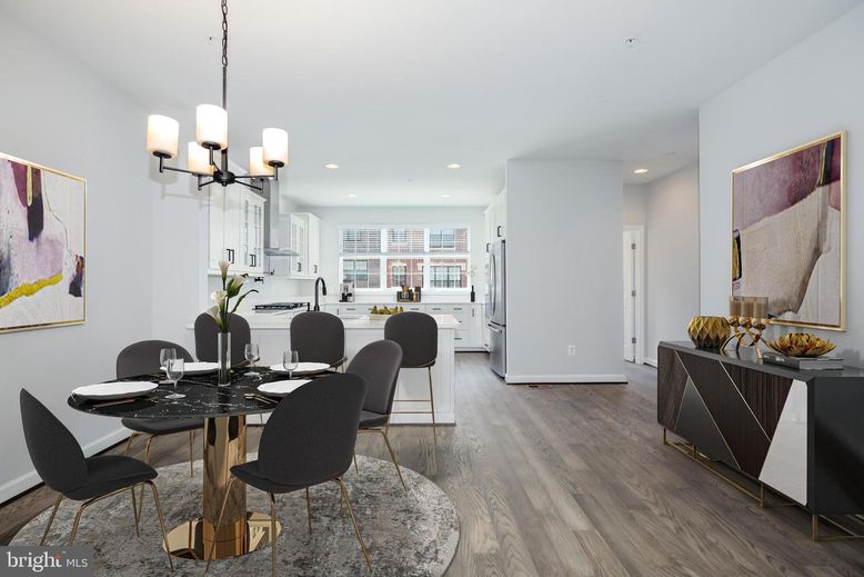 Chandelier, Dining room, Interior, Kitchen, Pendant Lights, Recessed Lighting, Wood Texture Flooring