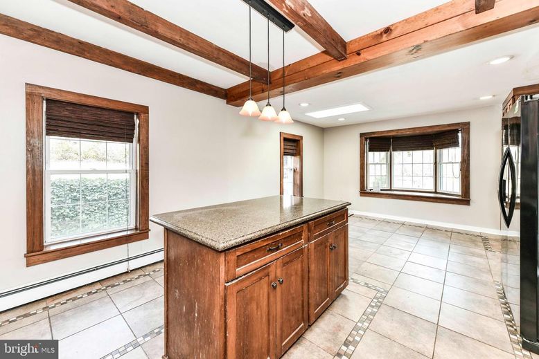 Interior, Kitchen, Pendant Lights, Recessed Lighting, Wooden Beams