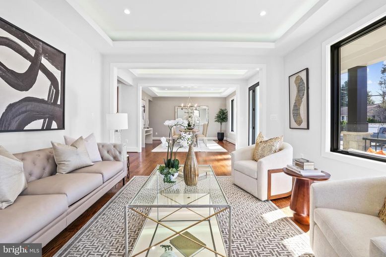 Chandelier, Dining room, Interior, Living room, Recessed Lighting, Wood Texture Flooring