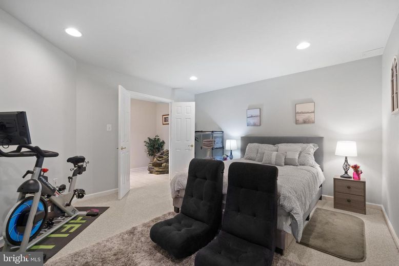 Bedroom, Fitness Equipment, Interior, Recessed Lighting