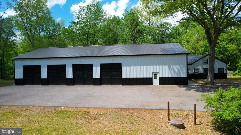 Backyard, Detached Garage, Exterior