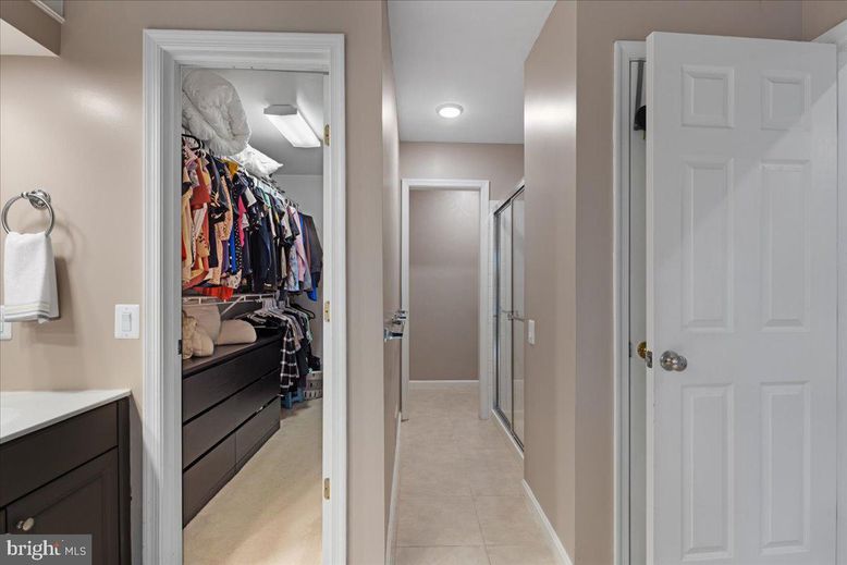 Interior, Recessed Lighting, Walk-in Closets