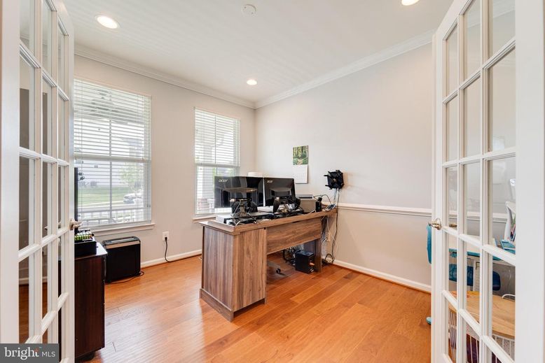 Home Office, Interior, Recessed Lighting, Wood Texture Flooring