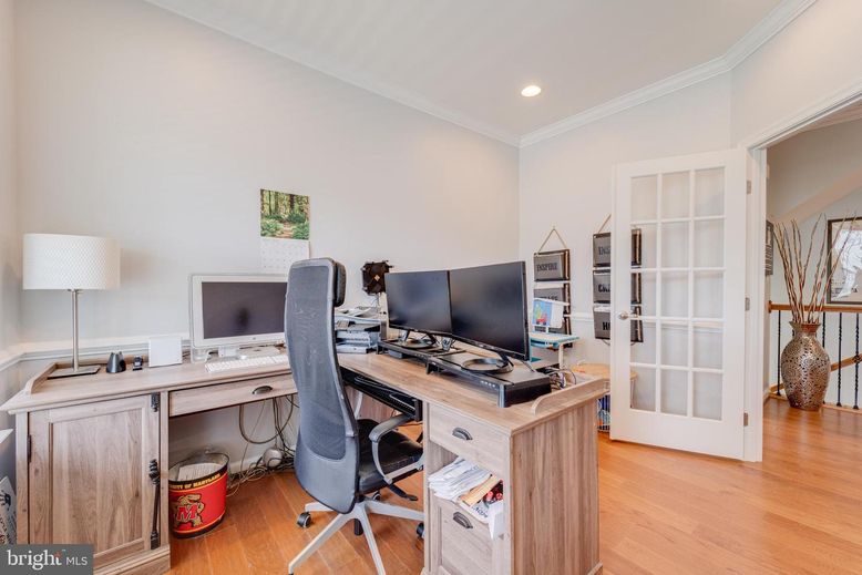Home Office, Interior, Recessed Lighting, Wood Texture Flooring