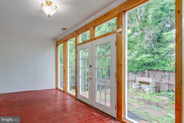 Empty room, Interior, Sun Room