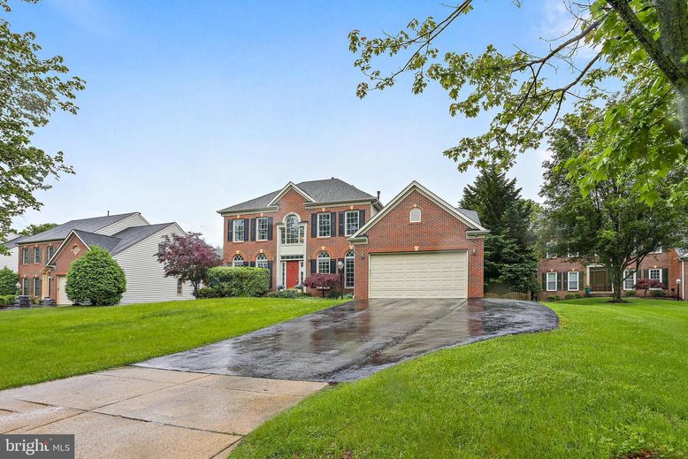 Attached, Backyard, Exterior, Facade, Brick Facade, Brick Traditional