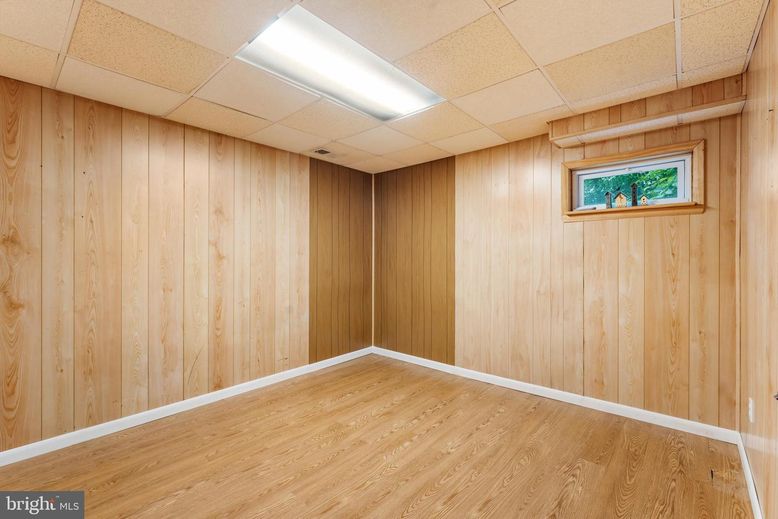 Empty room, Interior, Wood Texture Flooring, Wooden Walls