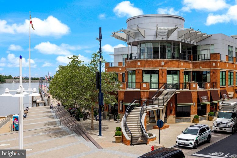 Exterior, Facade, Brick Facade, Modern