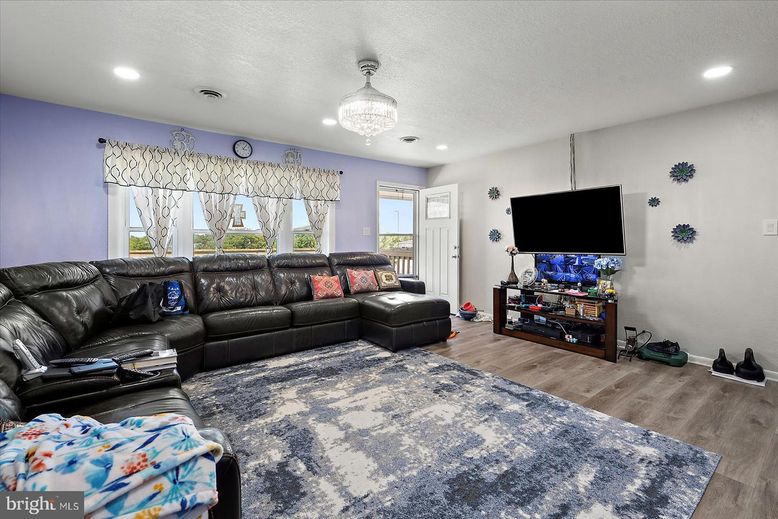 Chandelier, Interior, Living room, Recessed Lighting, Wood Texture Flooring