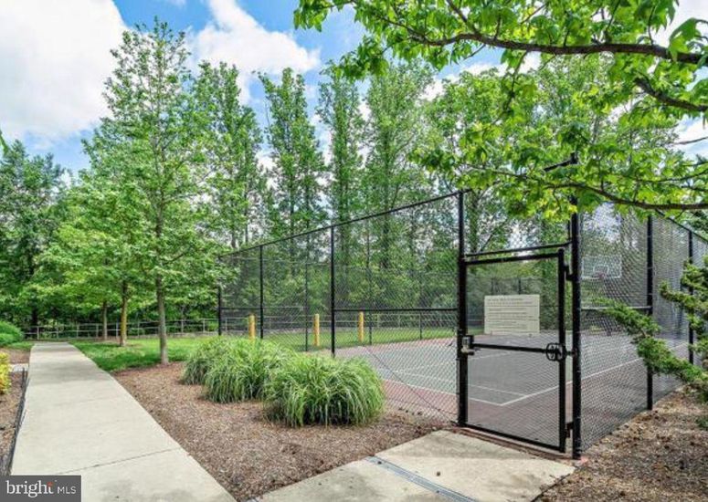 Exterior, Tennis Courts